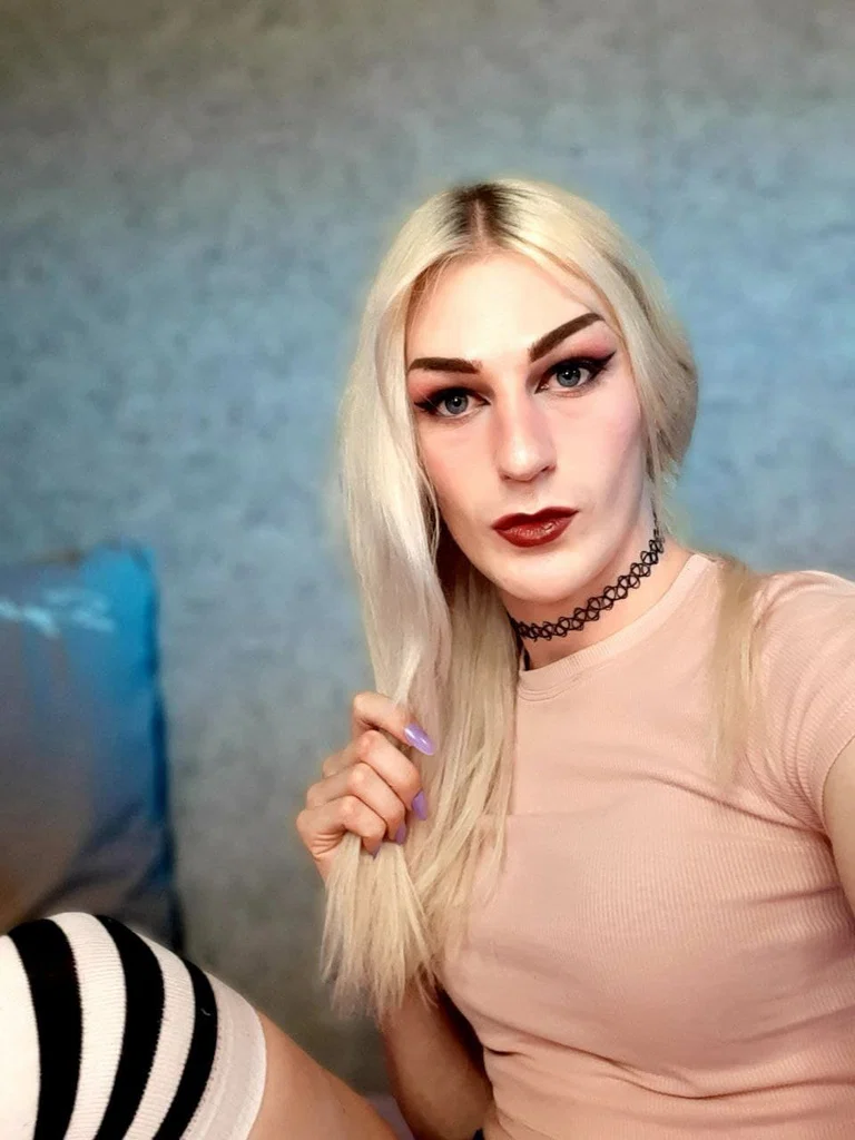 Dina's avatar