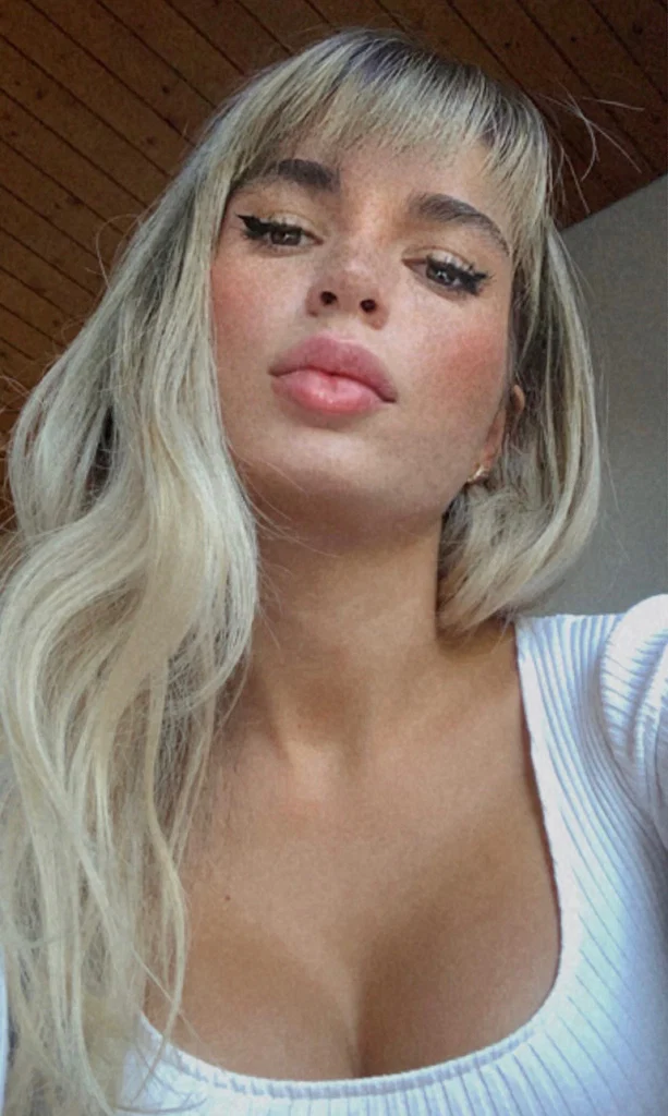 Nathalia Domm's avatar
