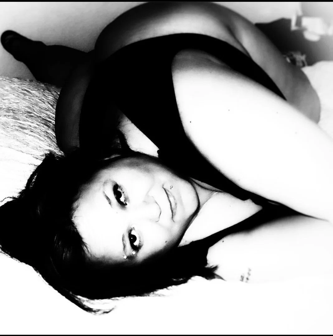 Queen B profile banner