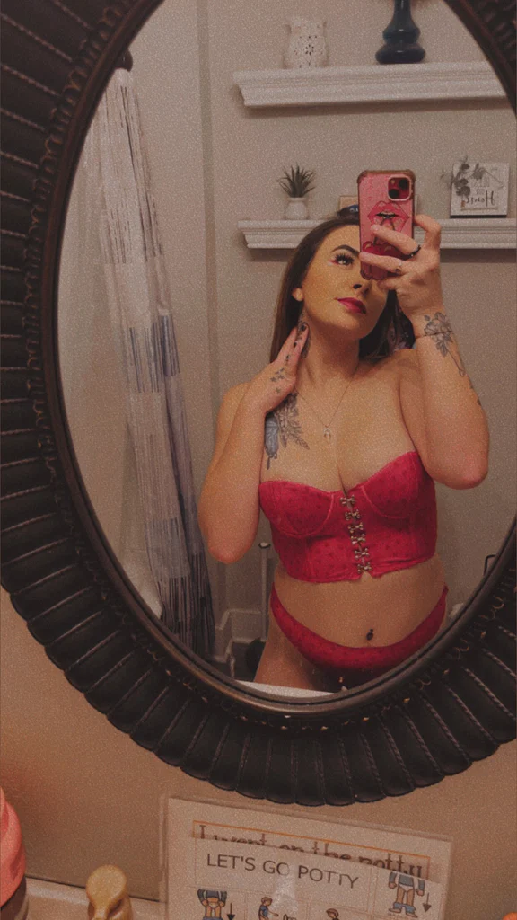 Luella Renee's avatar