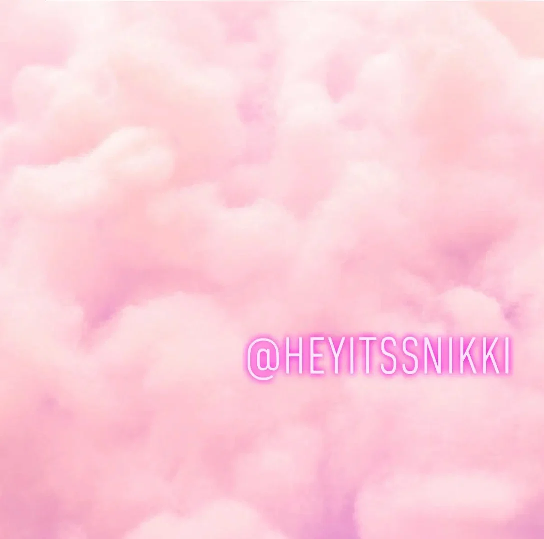 Nikki Velora profile banner