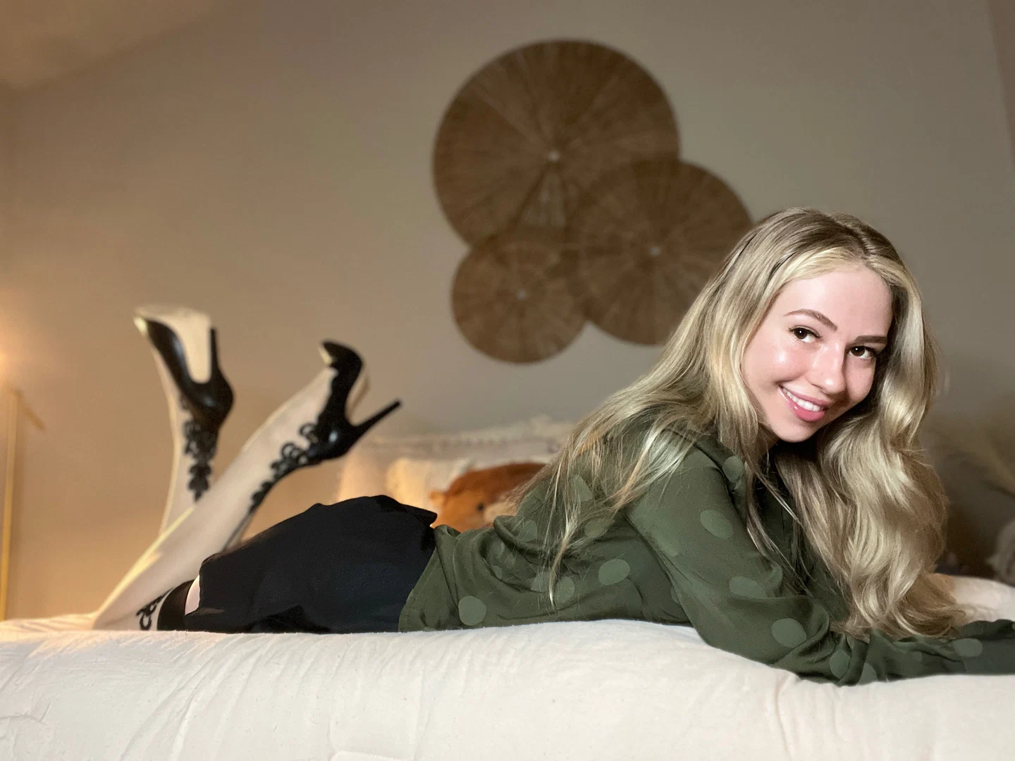 Blonde Amour99 profile banner