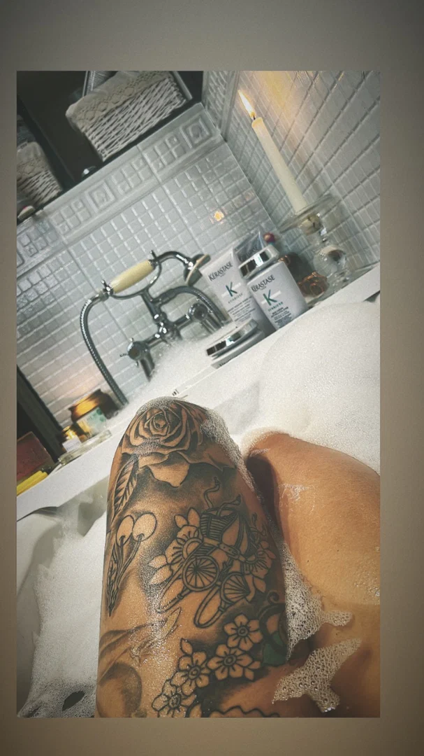 British Amber-Rose 🌹 profile banner