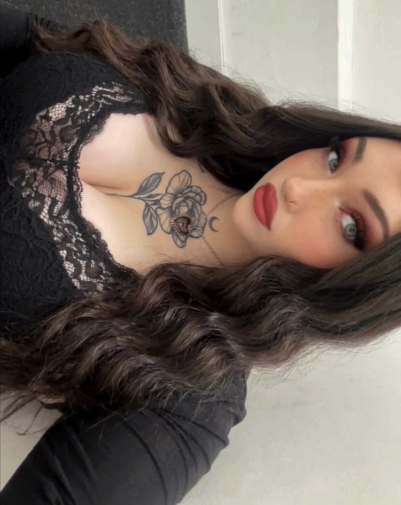 𝐊𝐚𝐭 𝐑𝐨𝐬𝐞 🌹's avatar