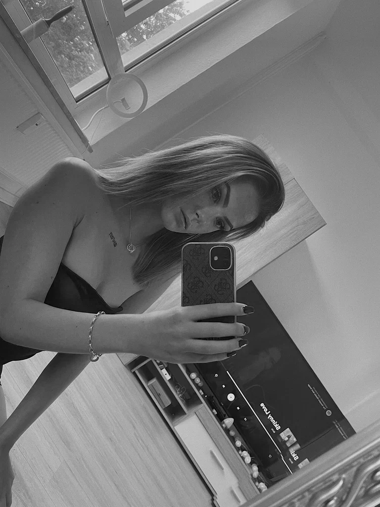 🤍🤍🤍's avatar