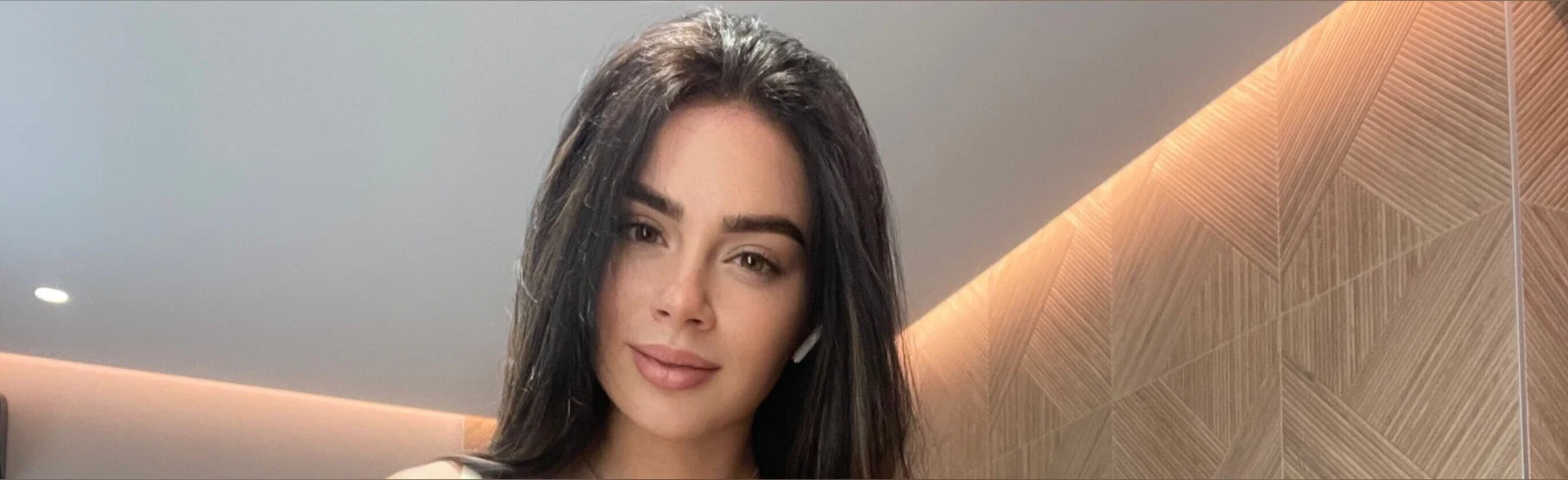 Adel profile banner
