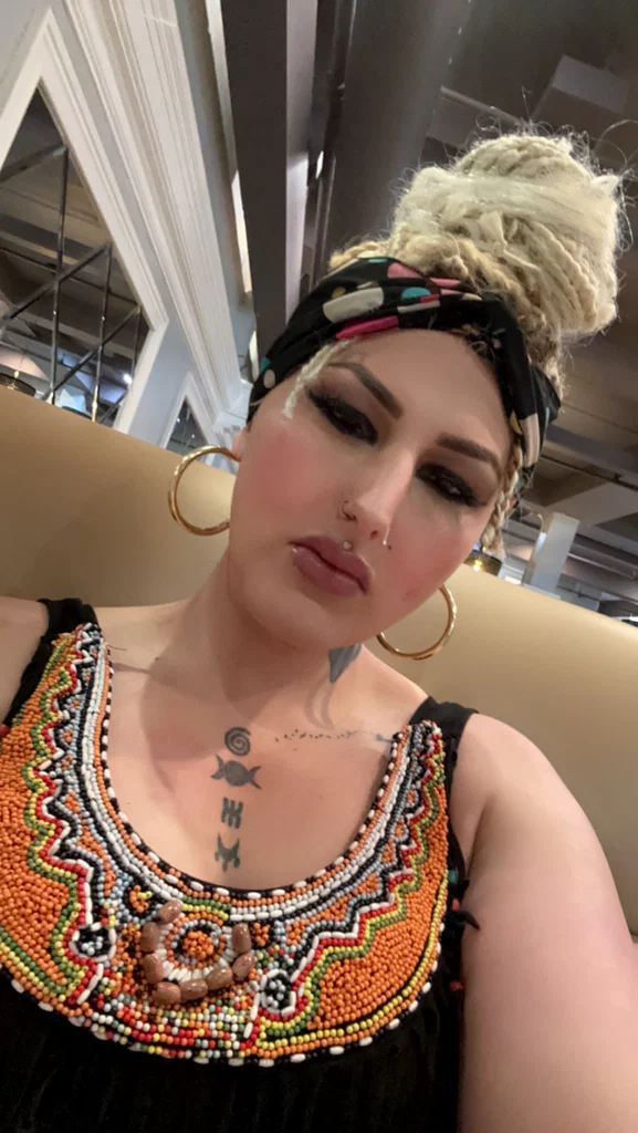 Meah Evarah Renziski's avatar