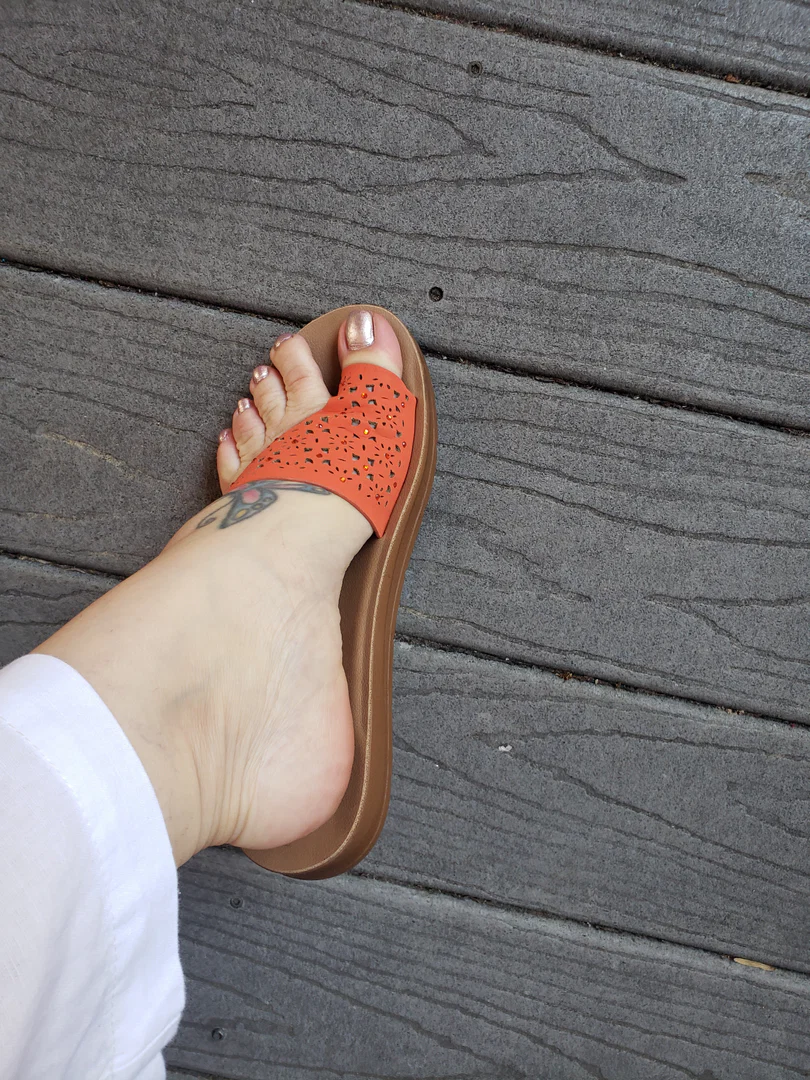 Flirty Feet profile banner