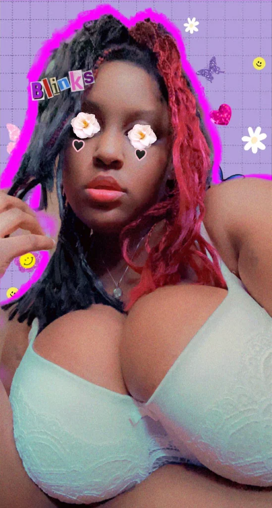 Queen Ealeniss's avatar