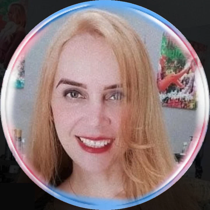 Mary Agnoletto's avatar