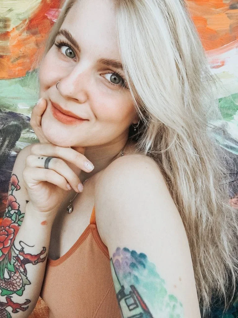 Alena's avatar