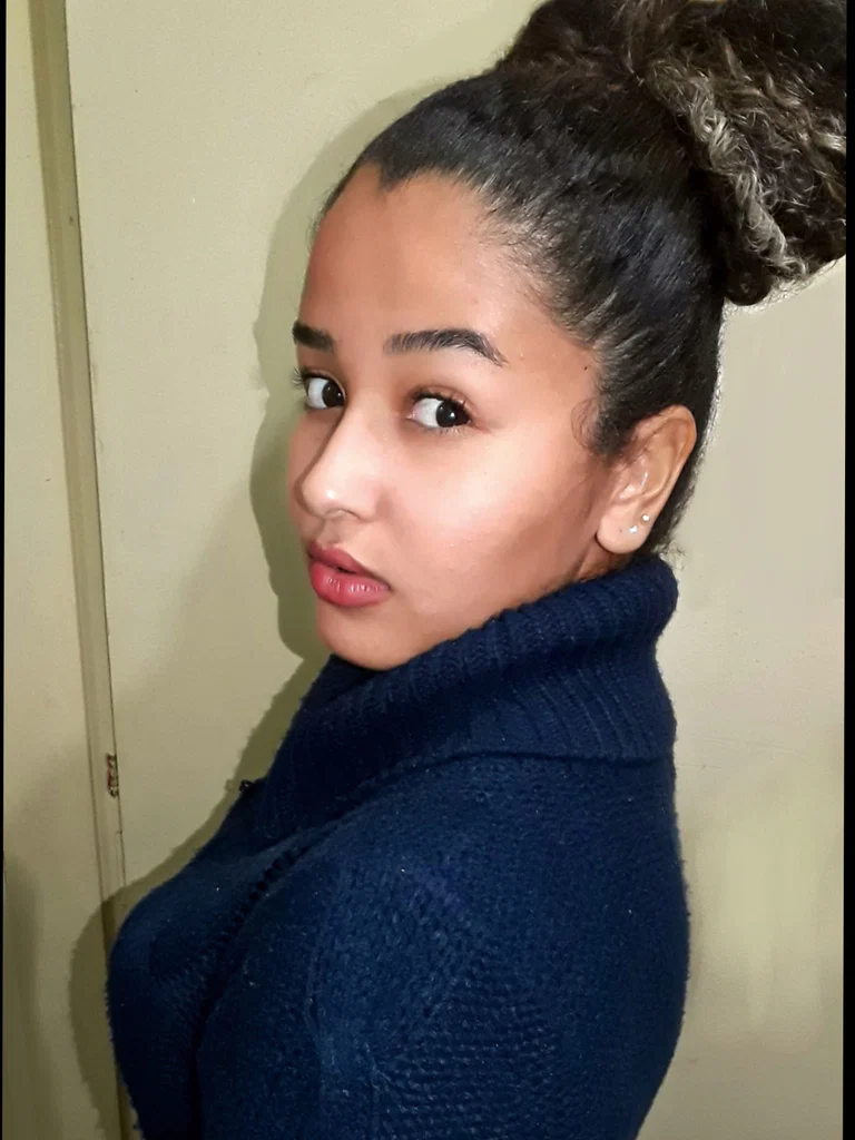 Danielle Chaves's avatar