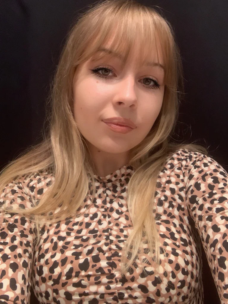 Victoria Brooke's avatar