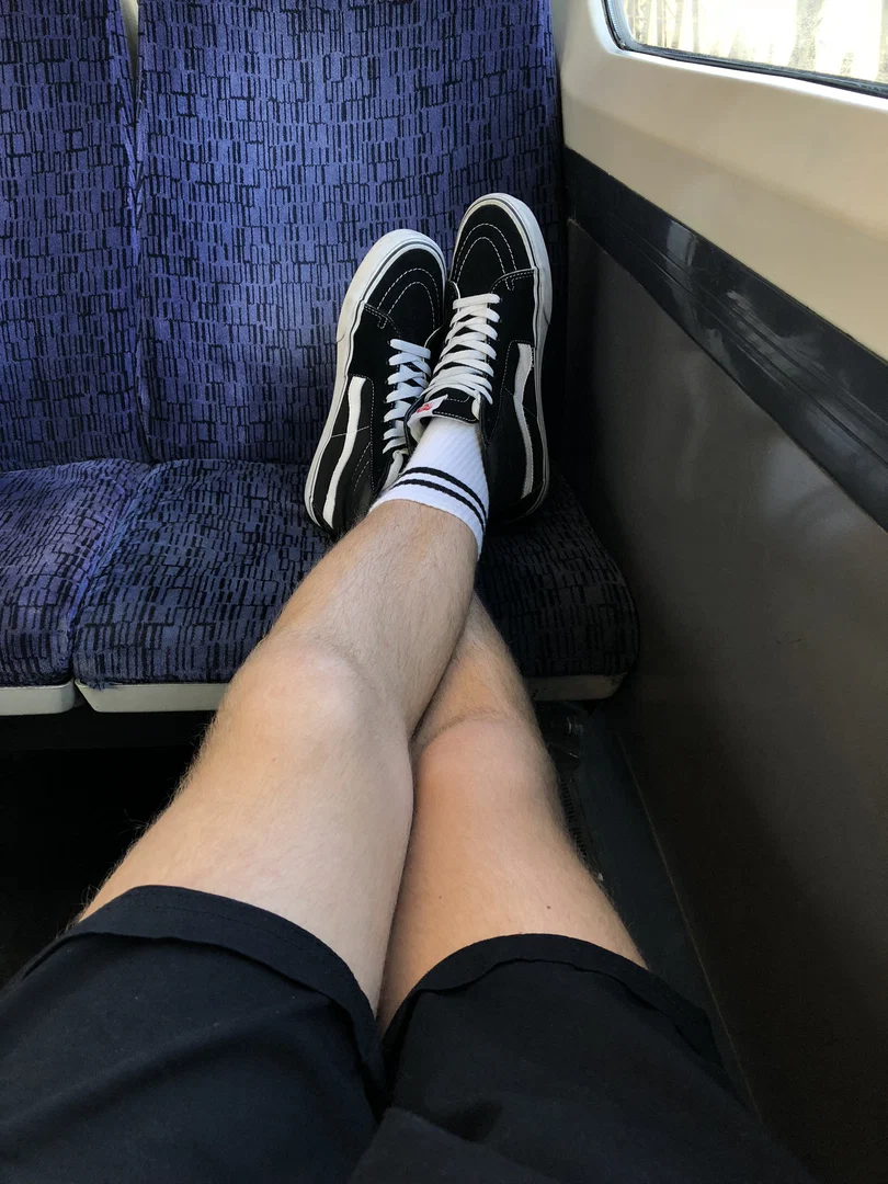 Feet boy profile banner