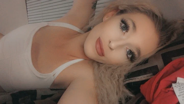 Kim profile banner