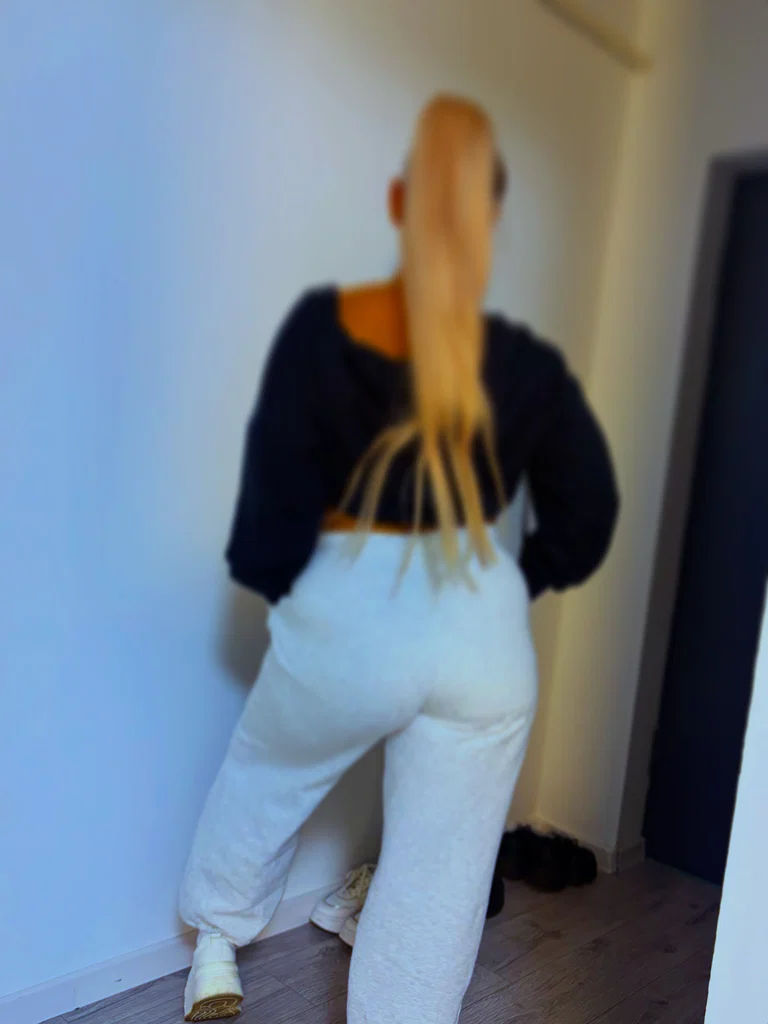 Sexy ……🫦 just for you…'s avatar