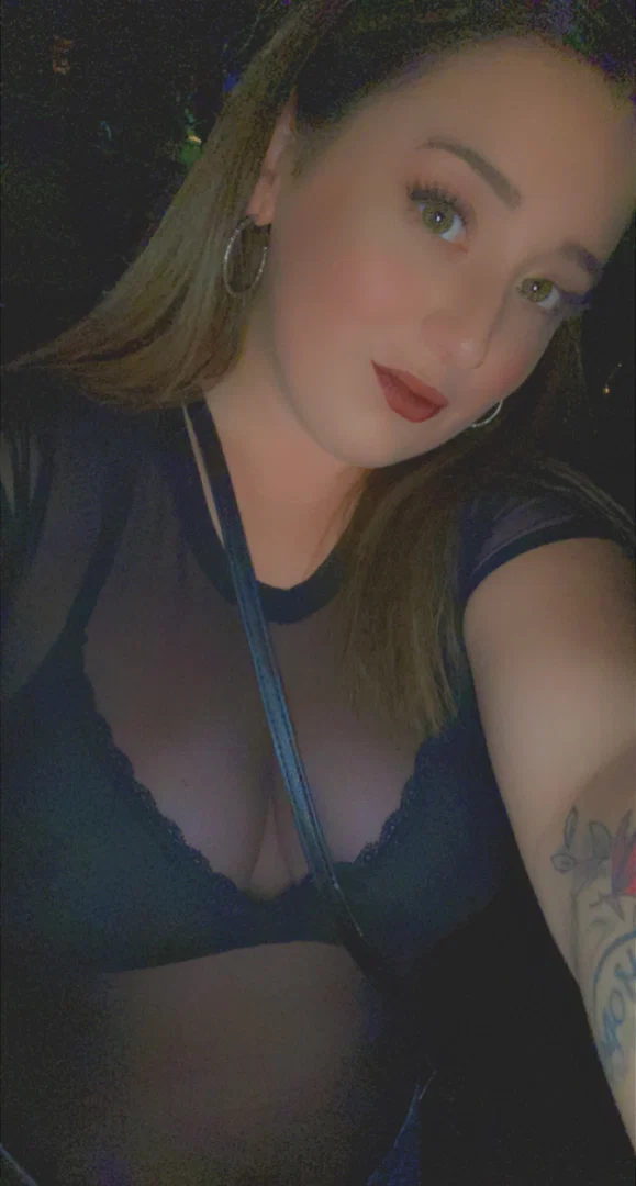 Amber Leigh profile banner