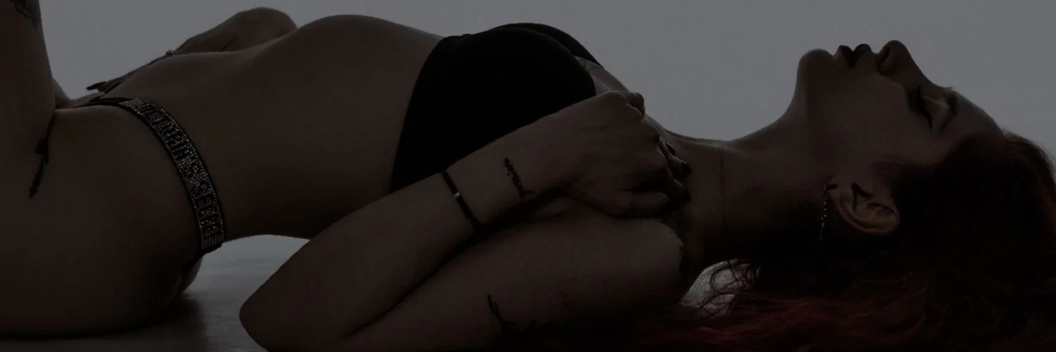 Glossy Foxy profile banner