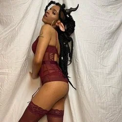 Luna Moonchild's avatar
