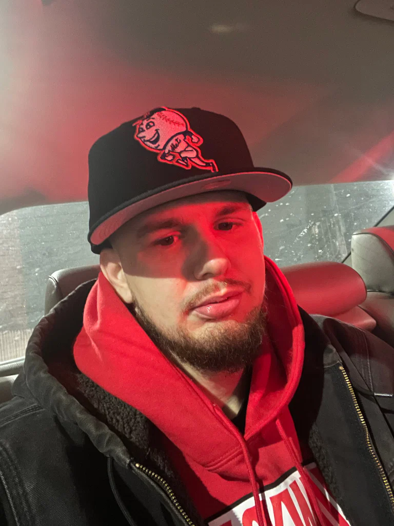 T's avatar