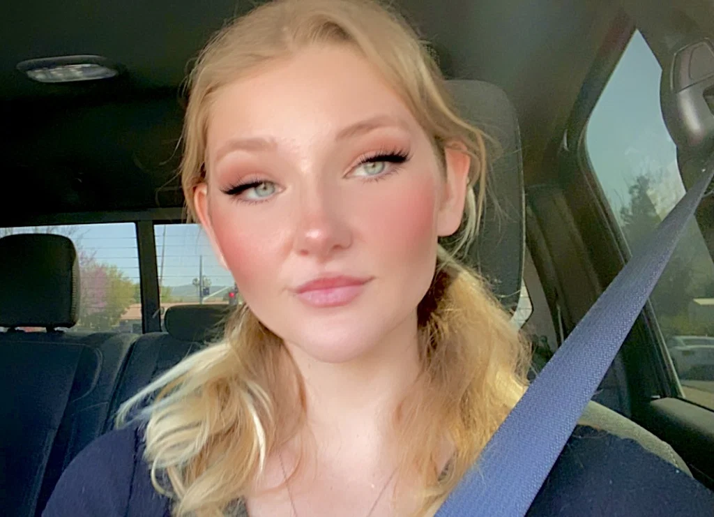 Hannah May's avatar