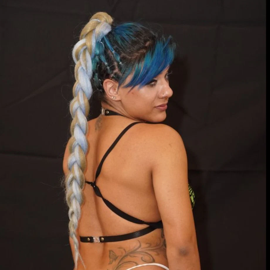 Mia moura's avatar