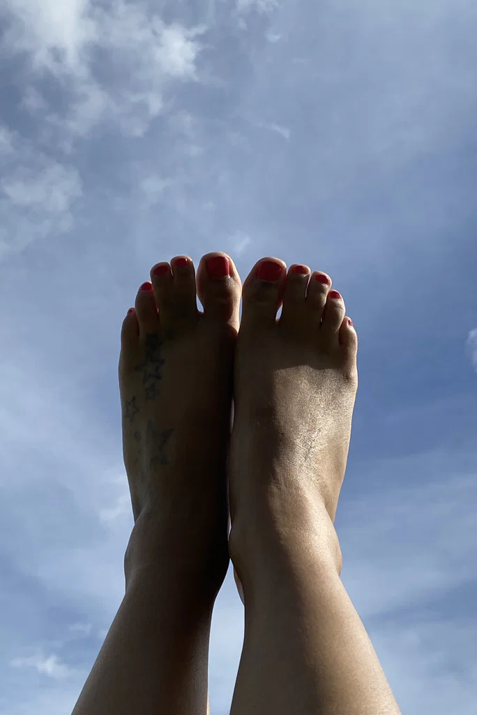 FantasyFeet's avatar