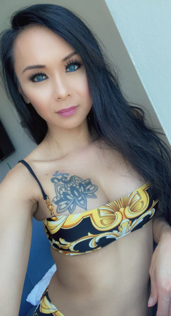 Kimmie Kim's avatar