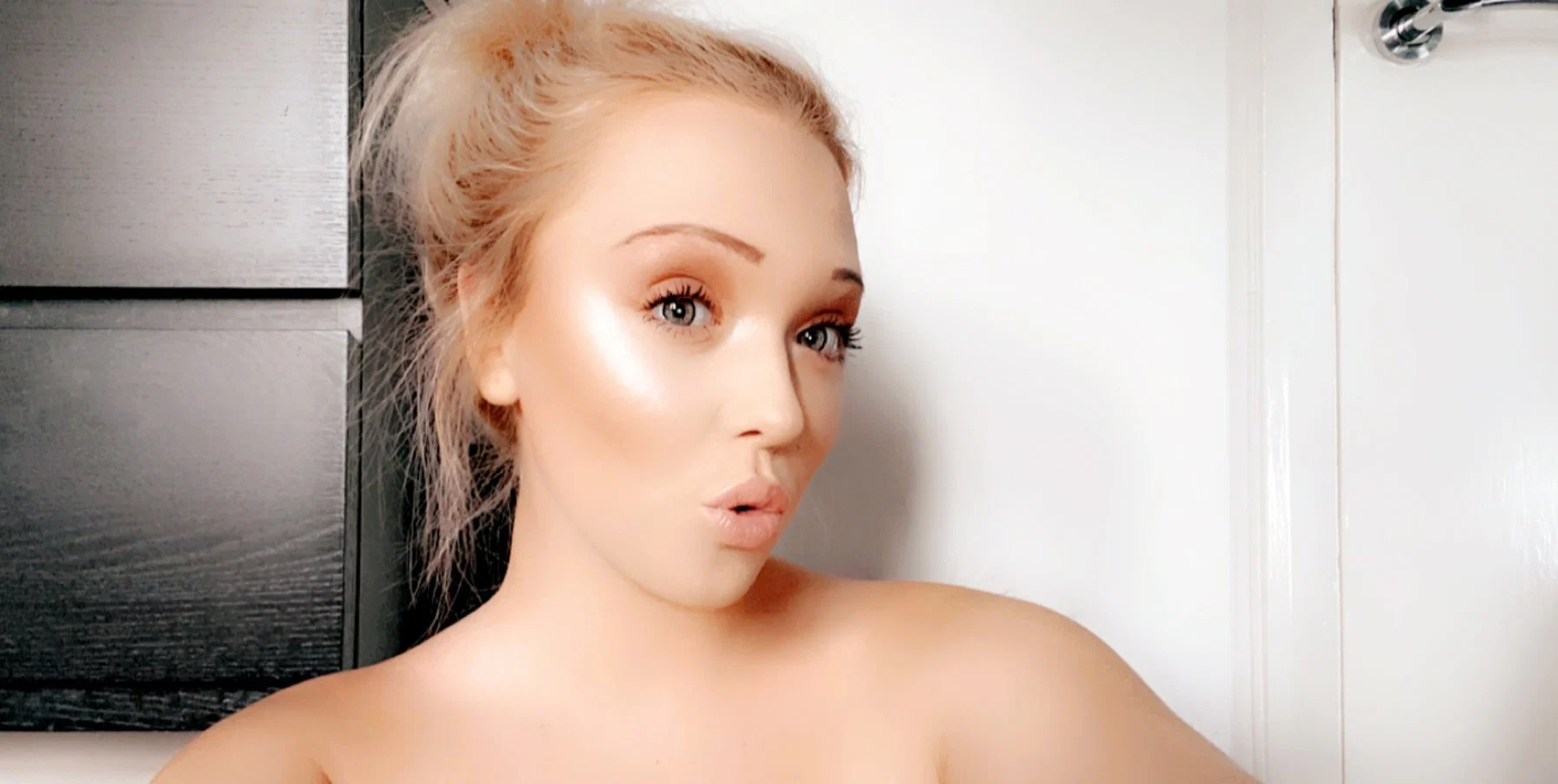 KinkyChloe profile banner
