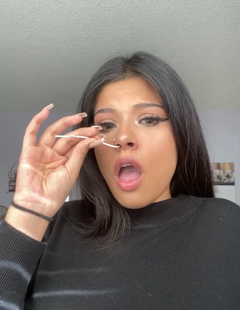 SneakySneezer🤧's avatar
