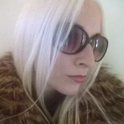 👑 HM Queen Sabrina 🇬🇧's avatar