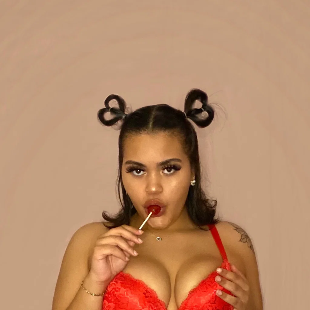Kayla🤍's avatar