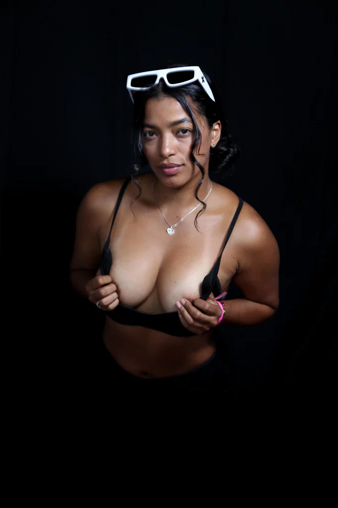 Sara Moore's avatar