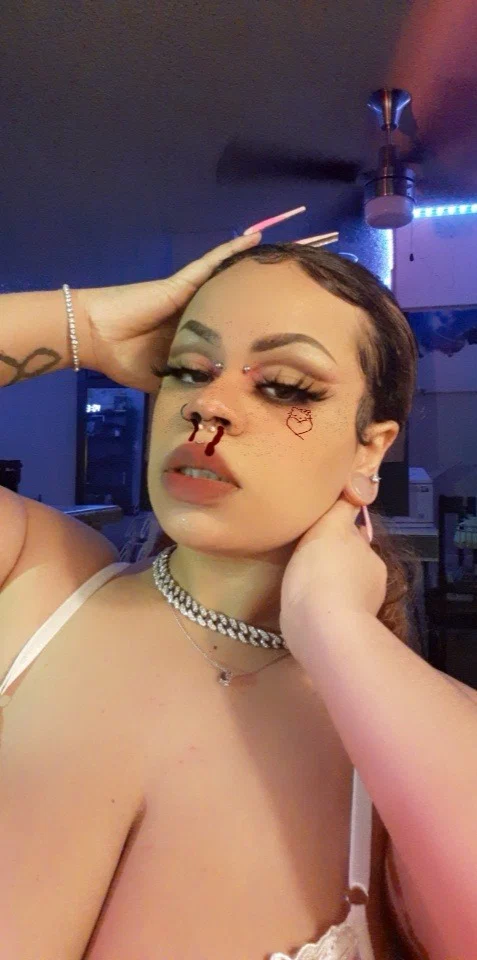 Henny Queen's avatar