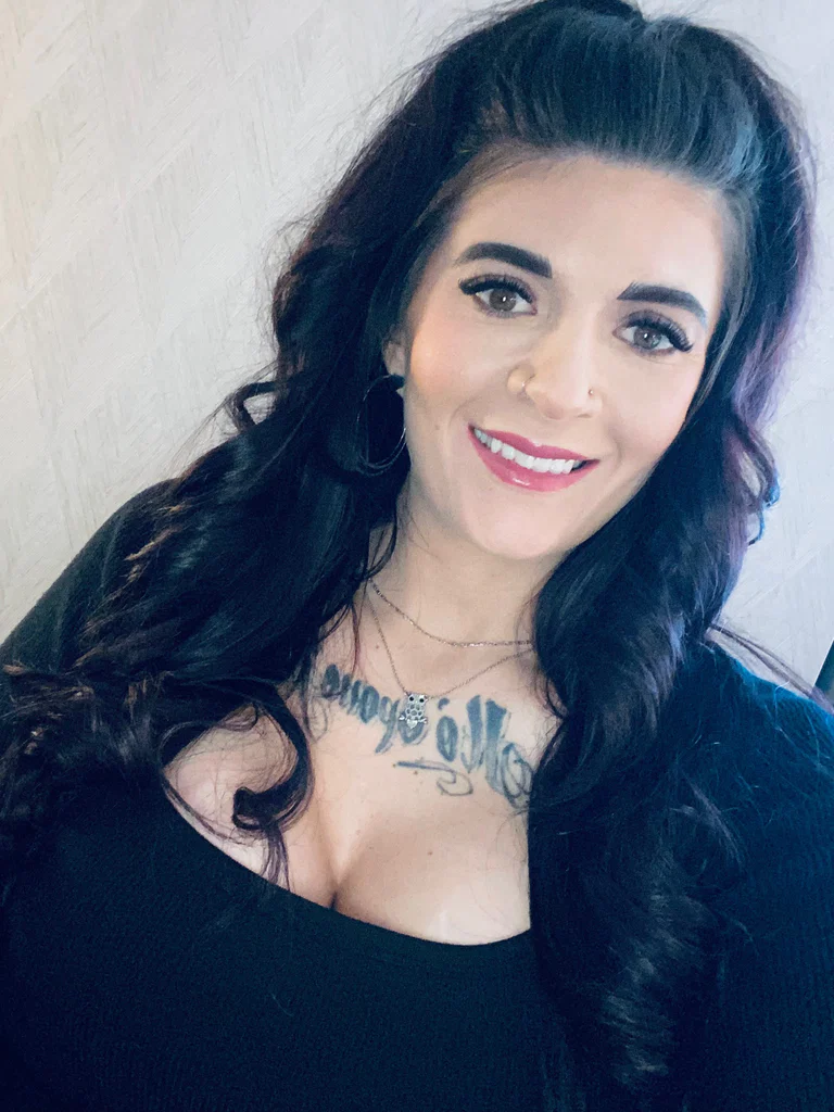 Dani 🖤's avatar