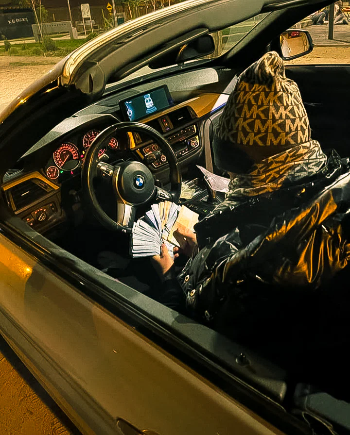 //// CHRIS MAU //// profile banner