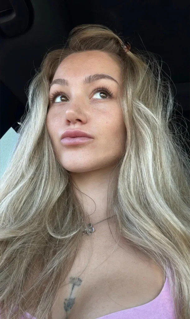 Heidi Grey RATED#1 SEXY BLONDE OF page 🍑's avatar