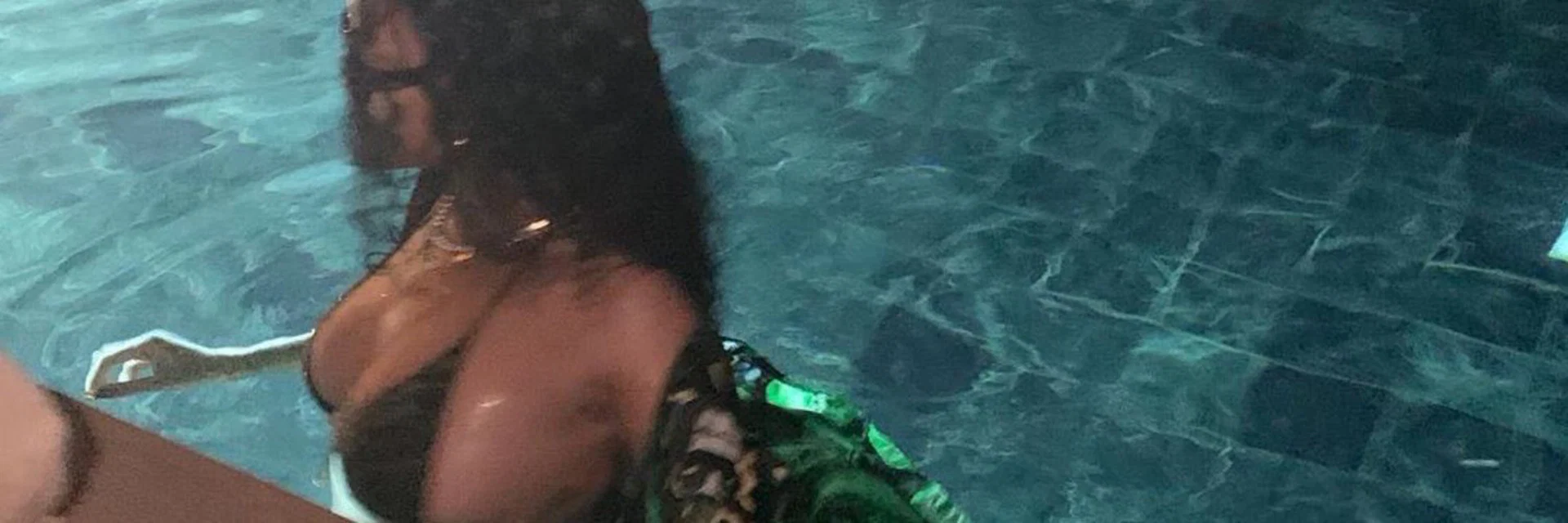 T 𫦠profile banner