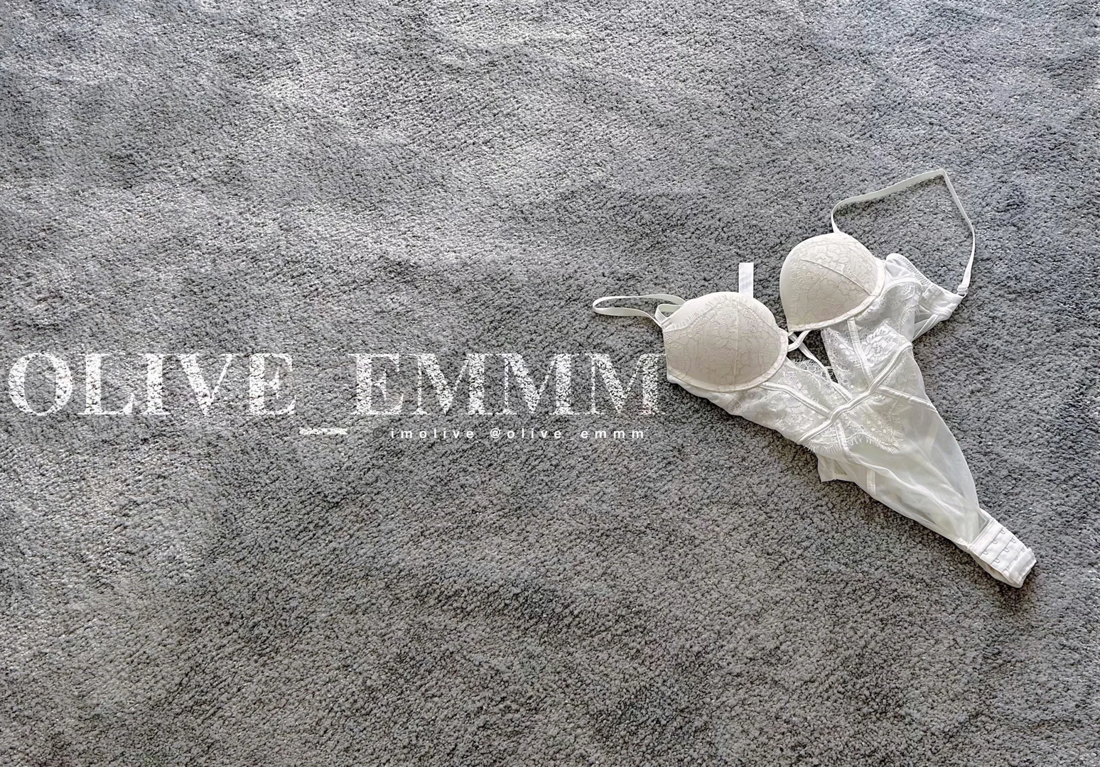 emmmimolive profile banner