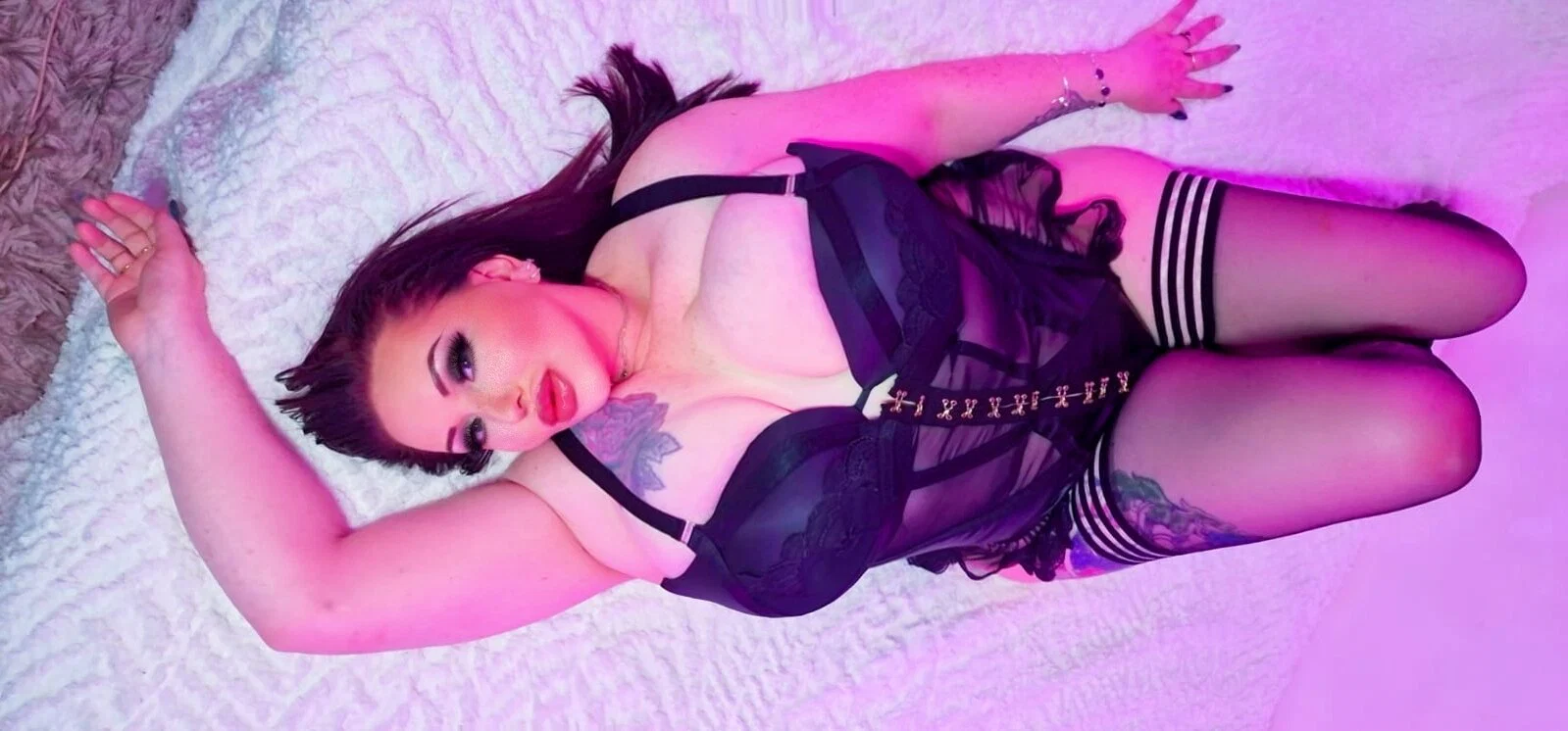 Kinky Mia 36 J 🍉🍉 Homewrecker😈 Domme profile banner
