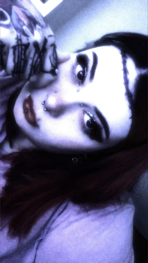 Crowley|| gothicc vampy gf🩸⚰️