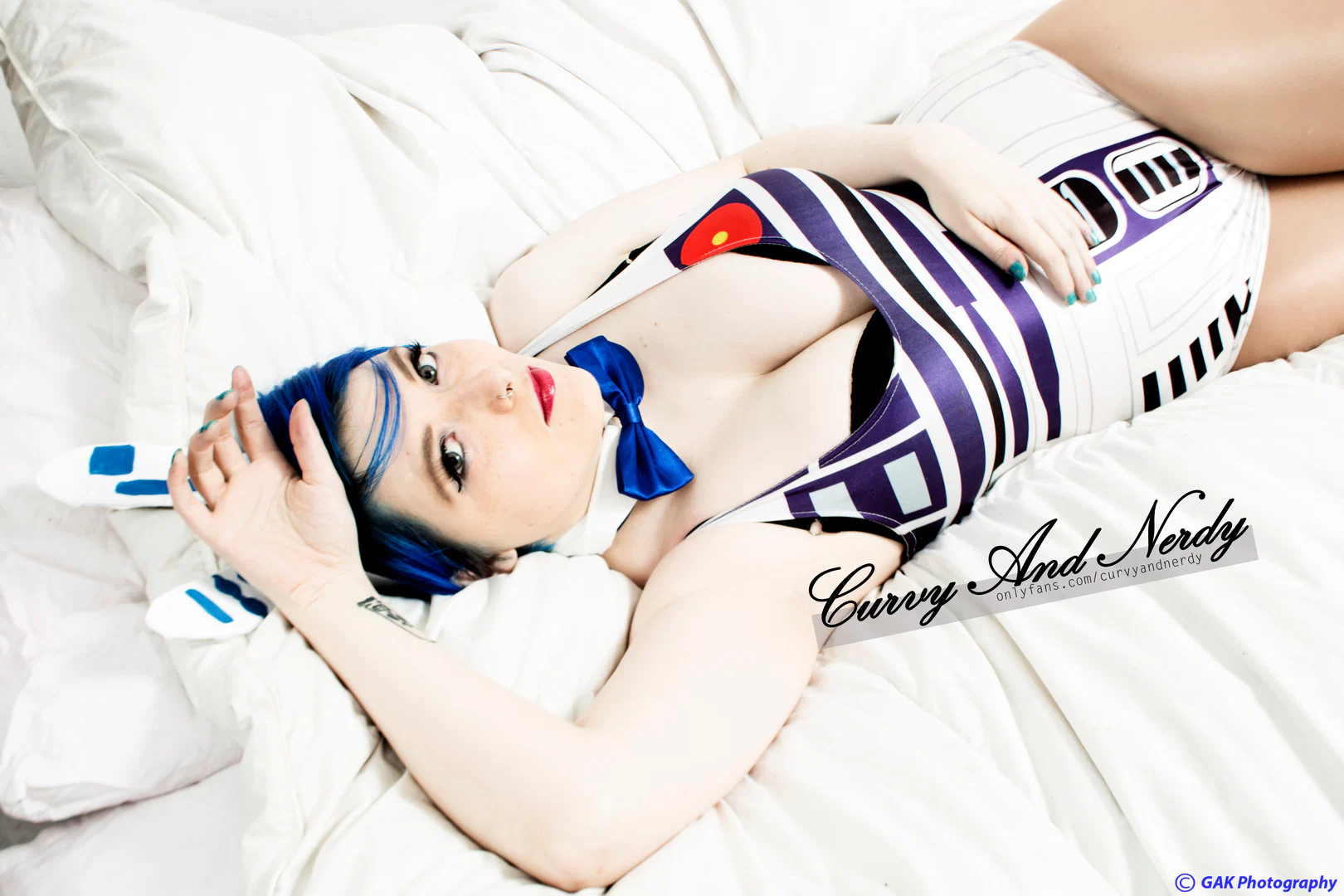 Ivy (Curvy&Nerdy) profile banner