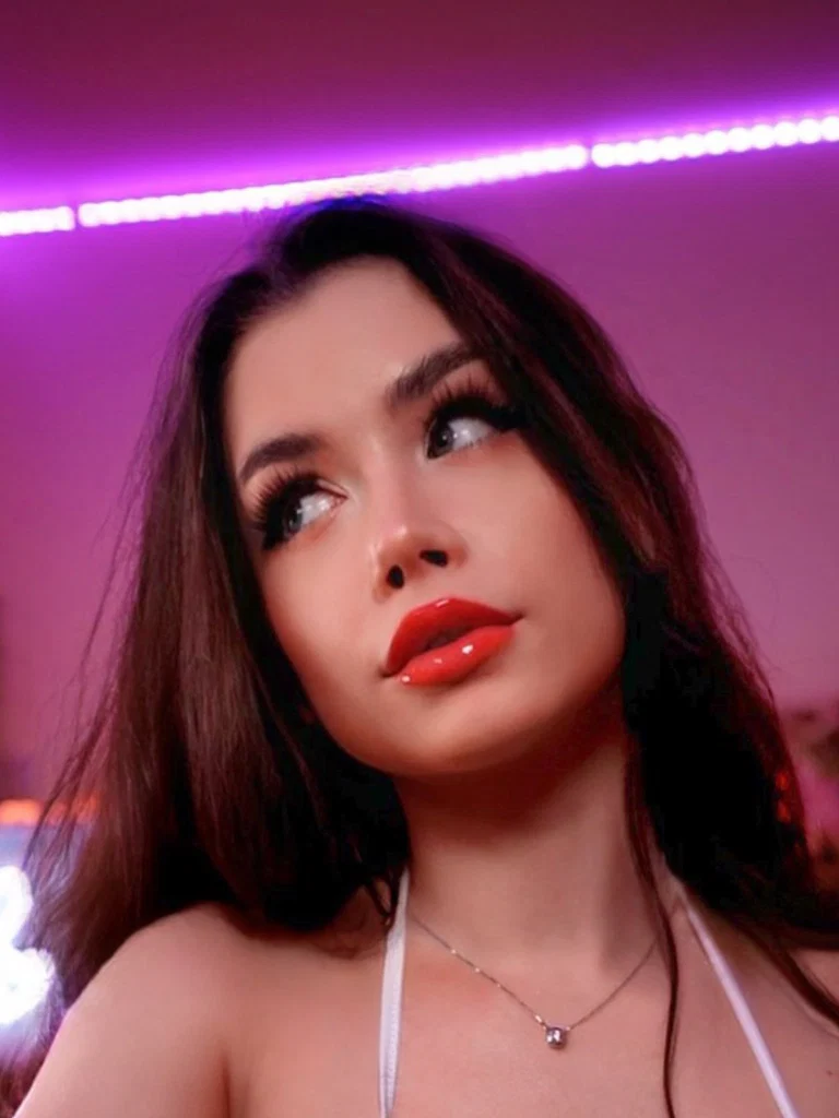 🌿𝗬𝗢𝗨𝗥 𝗚𝗜𝗥𝗟𝗙𝗥𝗜𝗘𝗡𝗗 🍯Laurel Jeune's avatar