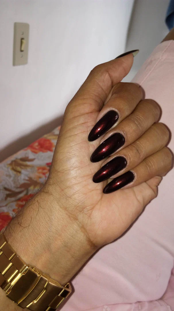 High heel and painted nail fetish profile banner