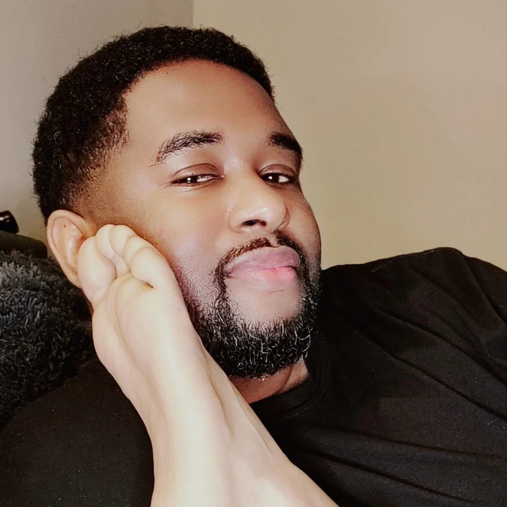 MaleFootCrave