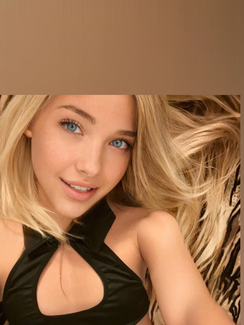 ❤️Sweet Little Mia❤️😏 profile banner