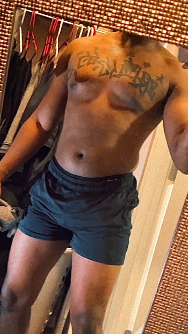 Big Butt Kari!!! π profile banner