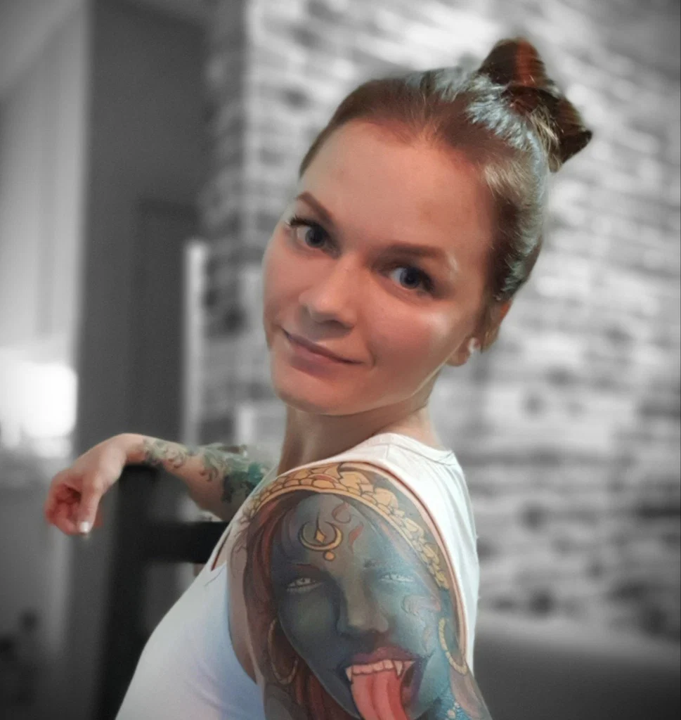 DARYA's avatar