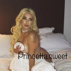 Lana Monroe's avatar