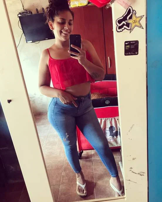 Hot Brunette 👑's avatar